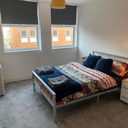 #0202 One Bedroom Serviced Apartment-Free Parking Derby Dış mekan fotoğraf